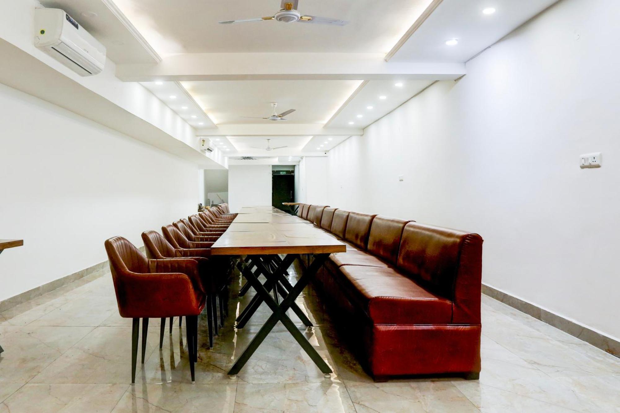 Super Townhouse Eden Garden Zirakpur Hotel Екстериор снимка