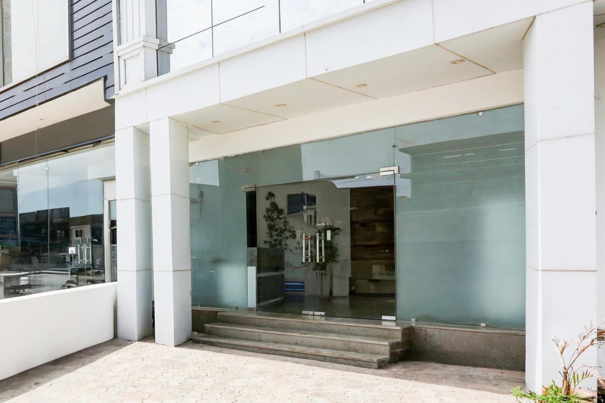 Super Townhouse Eden Garden Zirakpur Hotel Екстериор снимка