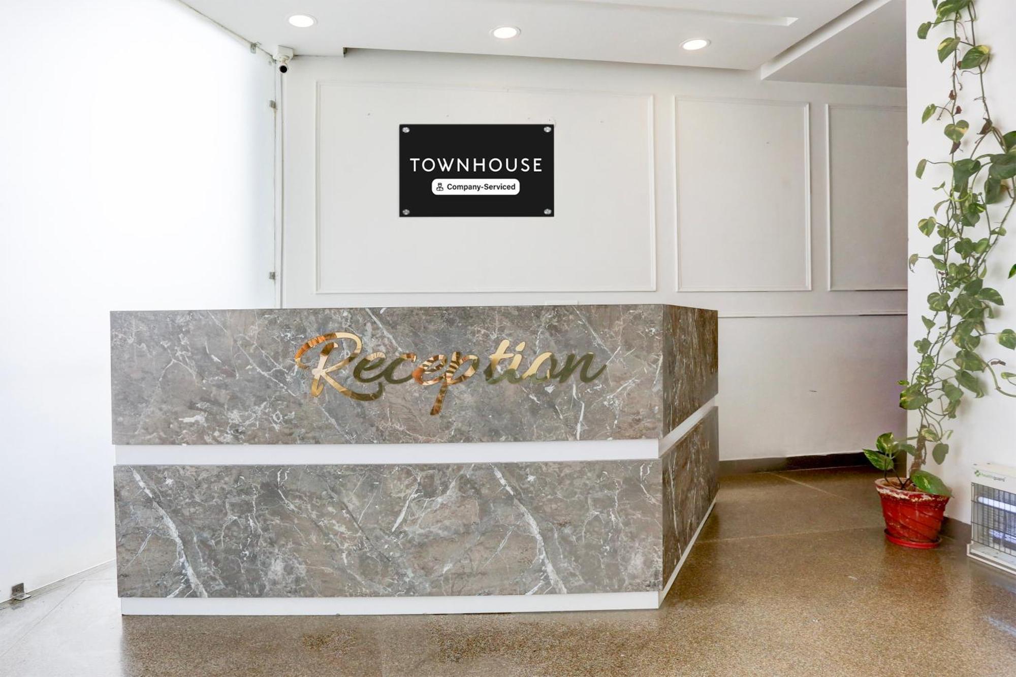 Super Townhouse Eden Garden Zirakpur Hotel Екстериор снимка